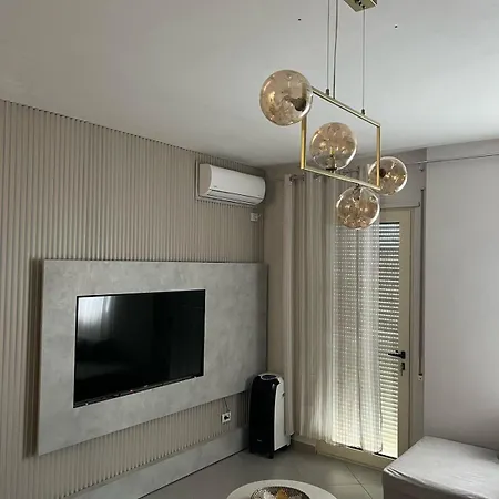 Zoar Apartment Durres